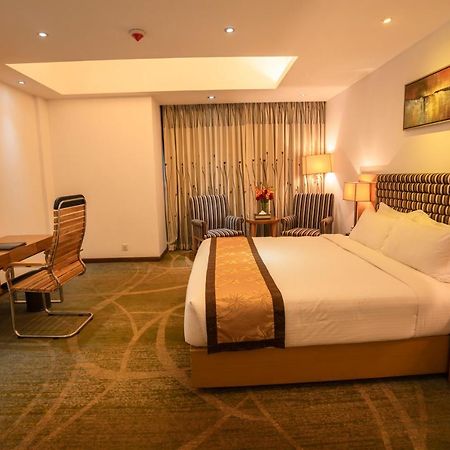 Hotel Bengal Canary Park Dhaka Zewnętrze zdjęcie