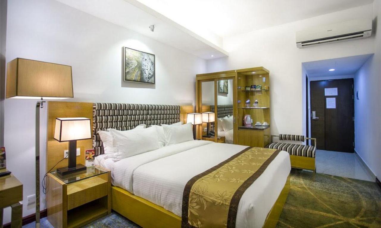 Hotel Bengal Canary Park Dhaka Zewnętrze zdjęcie