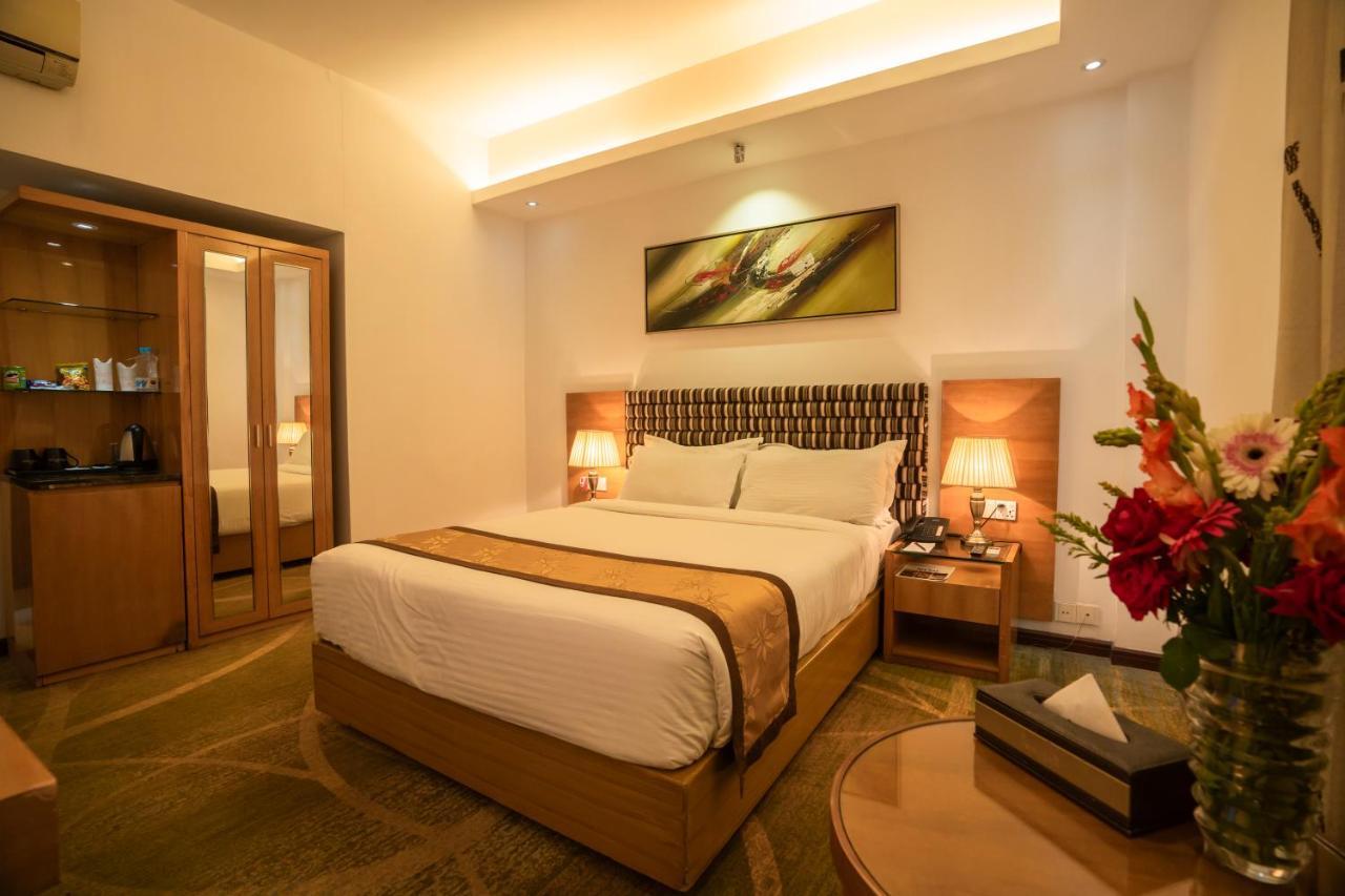 Hotel Bengal Canary Park Dhaka Zewnętrze zdjęcie