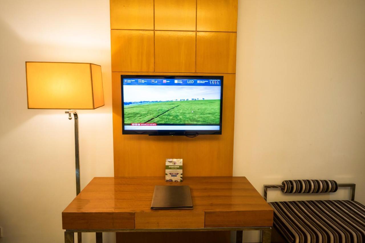 Hotel Bengal Canary Park Dhaka Zewnętrze zdjęcie