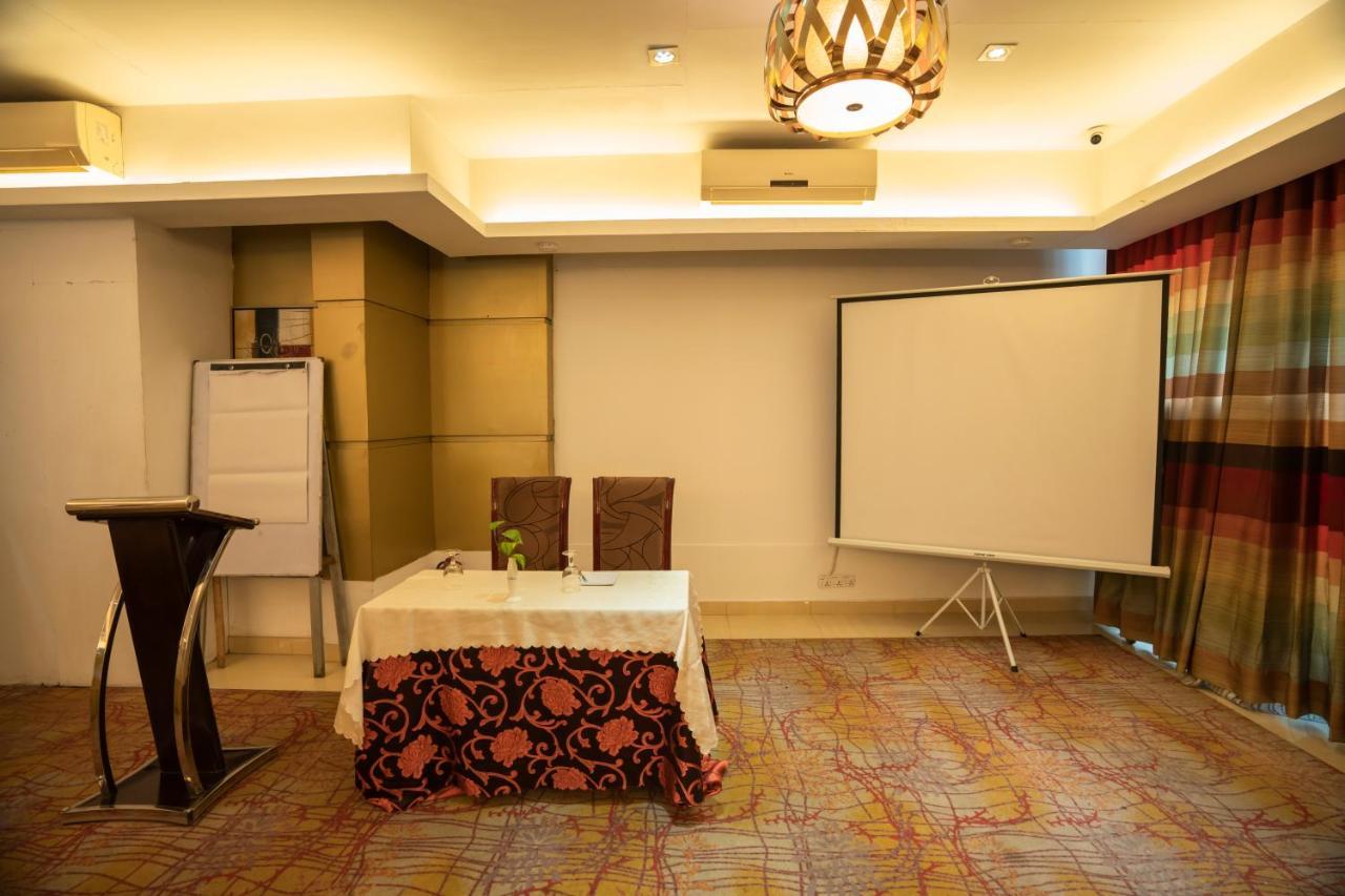 Hotel Bengal Canary Park Dhaka Zewnętrze zdjęcie